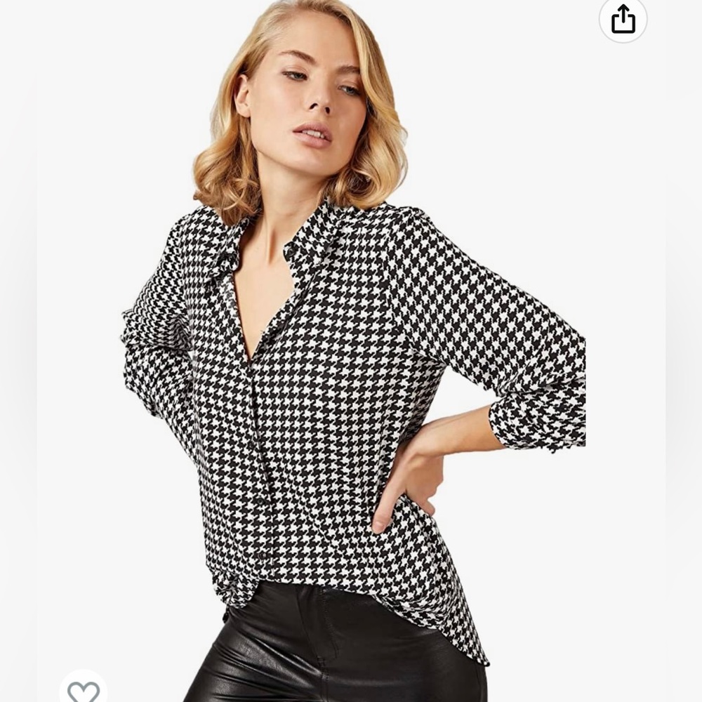 Button-up Blouse 🖤